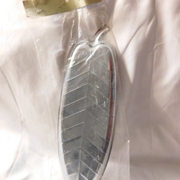 Vintage Everedy Lotus Leaf Serving Metal Tray - Picture 5 of 6